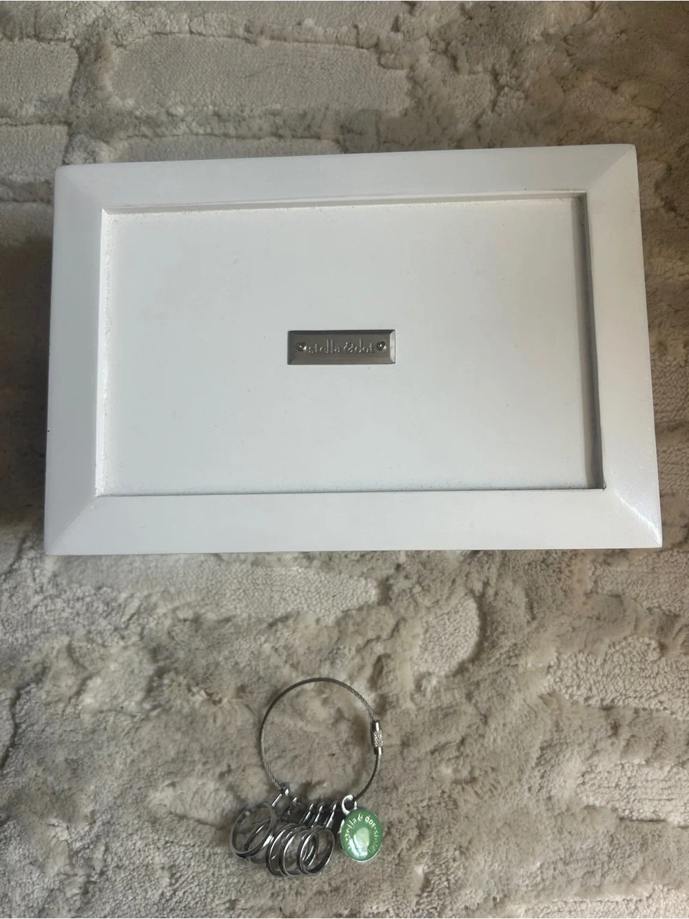 Stella & Dot White Jewelry Ring Box with ring sizers